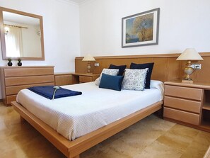 Bügeleisen/Bügelbrett, WLAN, Bettwäsche