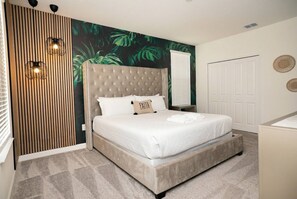 6 bedrooms, iron/ironing board, travel cot, WiFi - 6BR Family at Champions Gate, Pool & Game Room (Davenport)