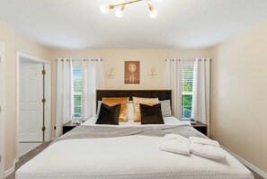 4 Schlafzimmer, Bügeleisen/Bügelbrett, Reisekinderbett, WLAN