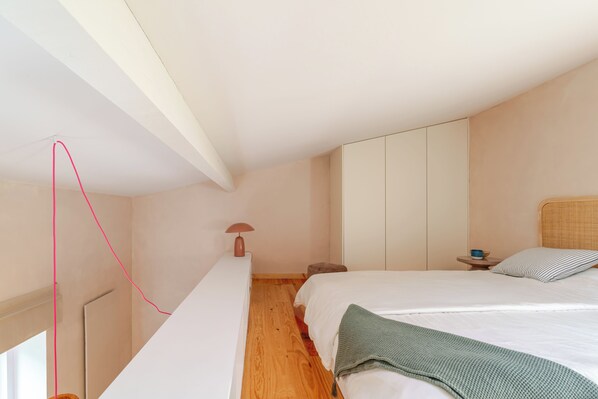 Basic House | Iron/ironing board, WiFi (free) - Kleine's House in Porto - Boavista (Porto)