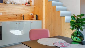 Basic House | Tempat makan