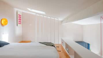 Iron/ironing board, free WiFi