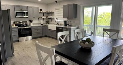 Newly renovated, one-level 3-bedroom home with a gorgeous Mountain View.
