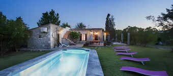 Villa 'Las Palmeras' with Mountain View, Wi-Fi and Air Conditioning