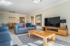 TV - Palm Breeze Retreat in Albufeira w/ Pool & Balcony (Albufeira)
