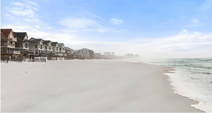 Wyndham Beach Street Cottage across street from Destin Beach