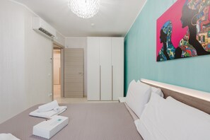 Fer et planche à repasser, Wi-Fi, draps fournis