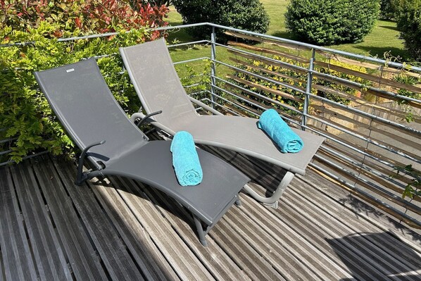 Property grounds - Country room (Pléguien)