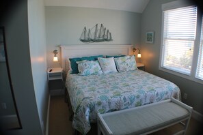 3 bedrooms, iron/ironing board, free WiFi, bed sheets - Charming 3-BR house, ocean views, community saltwater pool and fishing dock.  (North Topsail Beach)