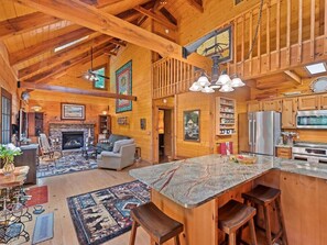 Interior - Robin’s Nest-Peaceful Cabin w/Views+Great Location (Maggie Valley)