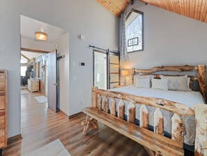 Iron/ironing board, WiFi, bed sheets - Murray’s Mountaintop Getaway-Majestic Views! (Waynesville)