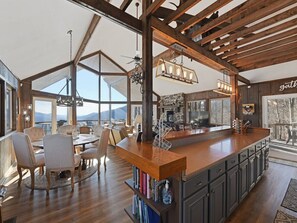 Interior - Murray’s Mountaintop Getaway-Majestic Views! (Waynesville)