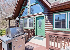 Terrace/patio - Mountain Laurel-Secluded Beauty + Majestic Views! (Maggie Valley)