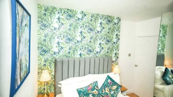 Bügeleisen/Bügelbrett, WLAN, Bettwäsche