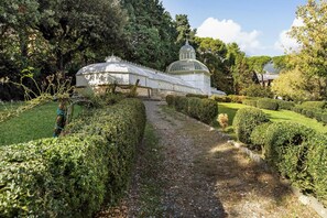 Property grounds - Casa Azzurra - One Bedroom Apartment, Sleeps 4 (Arenzano)