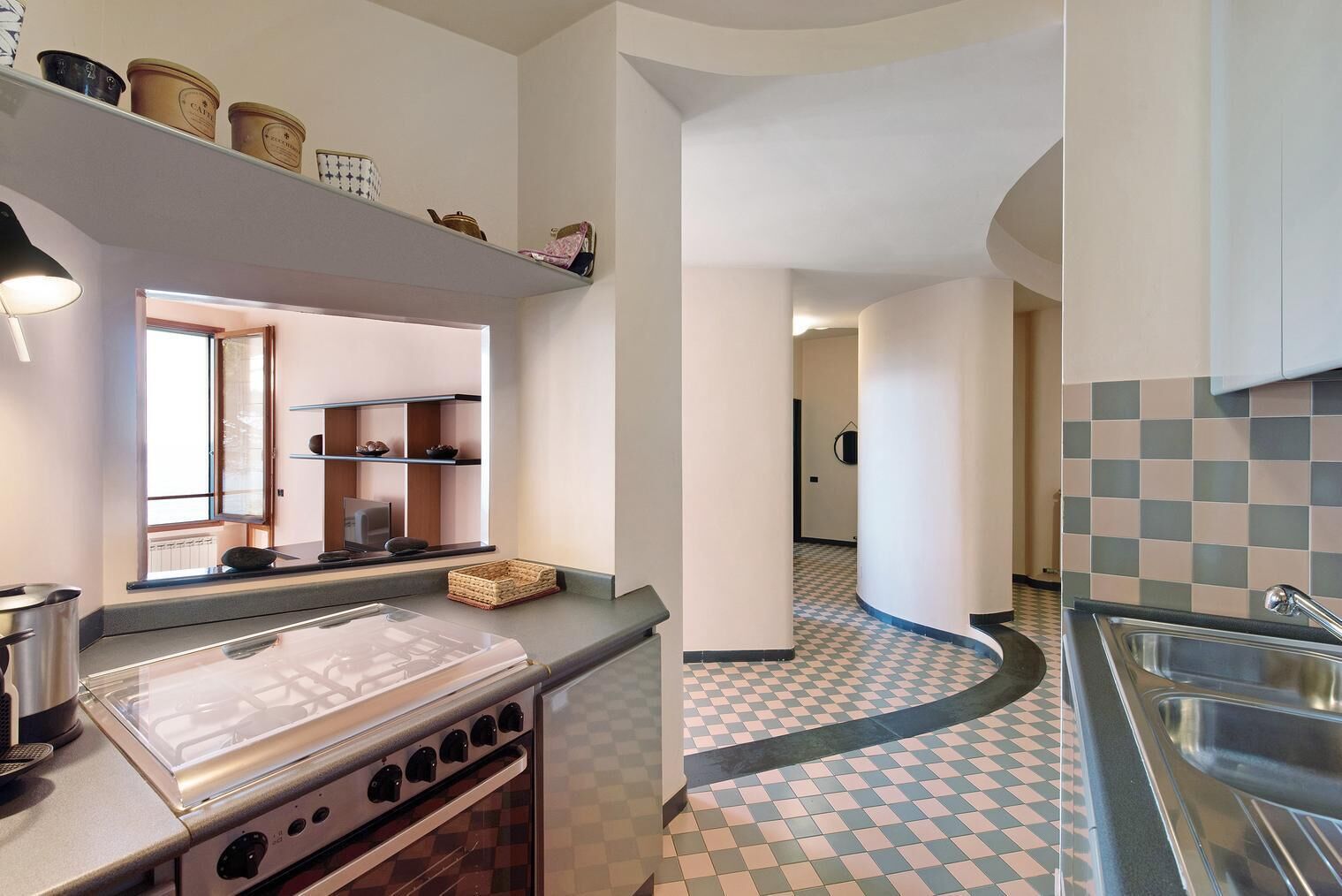 Réfrigérateur, four, plaque de cuisson, lave-vaisselle