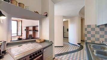 Réfrigérateur, four, plaque de cuisson, lave-vaisselle