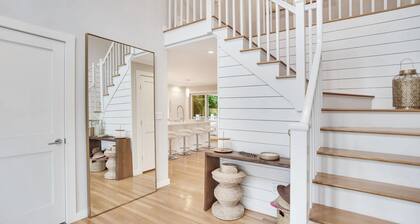 Classic Shingled Cape in Quogue, Private Pool, Expansive Deck, Prime...