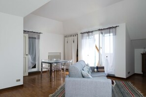 TV - Casa Edo - One Bedroom Apartment, Sleeps 4 (Arenzano)