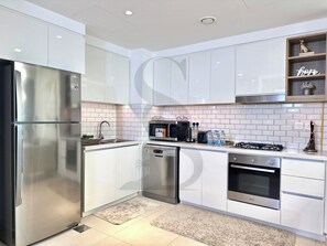 Private kitchen - Burj Khalifa View Opposite to Dubai Mall (Dubai)