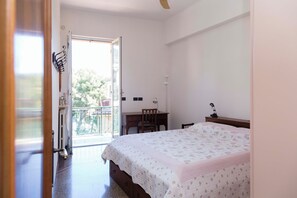2 Schlafzimmer, Bügeleisen/Bügelbrett, Bettwäsche