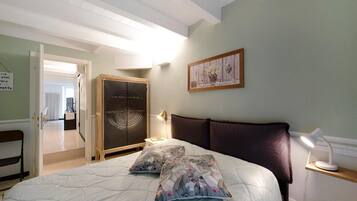 BĂŒgeleisen/BĂŒgelbrett, BettwĂ€sche