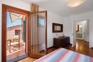 Bügeleisen/Bügelbrett, Bettwäsche