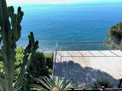 L'Ile d'Azur - Three Bedroom Villa, Sleeps 6