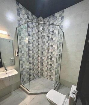 Free toiletries, hair dryer, slippers, towels - Ivory Suites (Mombasa)