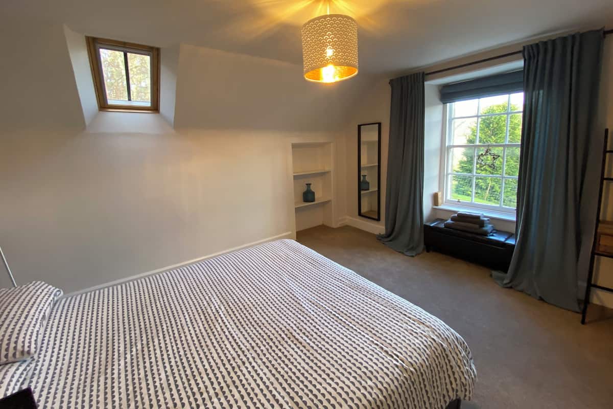 Mökki, patio, piha-alue | Työpöytä, kannettavalle tietokoneelle sopiva työtila