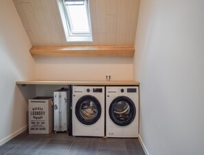 House | Interior - Elegant 10-guest Villa With Pool & Castle Views (Saint-Medard-d'Excideuil)