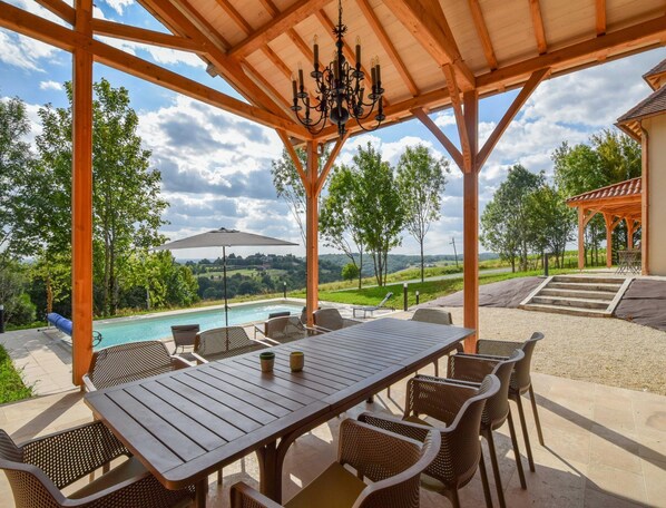 House | Balcony - Elegant 10-guest Villa With Pool & Castle Views (Saint-Medard-d'Excideuil)