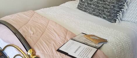 Strykejern/-brett, wi-fi og sengetøy