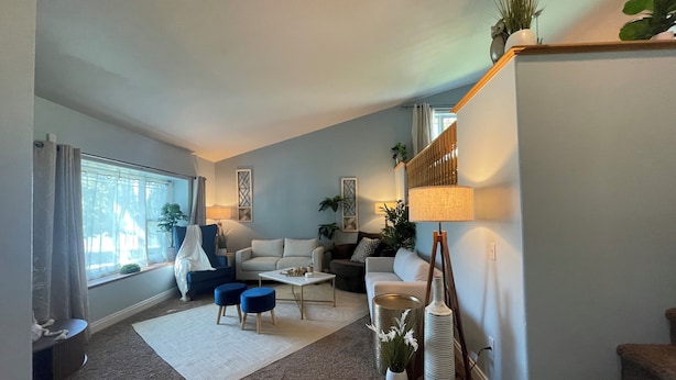 Smart TV, fireplace - Spacious 5-bedroom house in a quiet part of Billings close to entertainment. (Billings)
