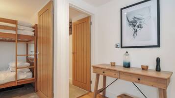 3 bedrooms, individually decorated, individually furnished, free WiFi