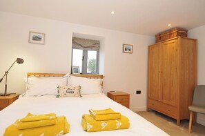 3 chambres, décor unique, ameublement unique, accès au Wi-Fi (inclus)