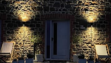 Cottage | Exterior detail