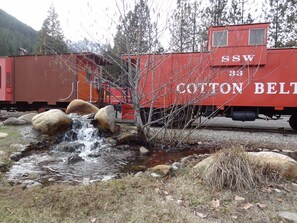 Miscellaneous - Jubilee Railroad Wilderness Lodge (Dunsmuir)