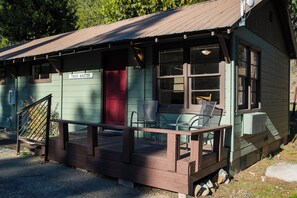 Basic Cabin, 1 Queen Bed | Free WiFi