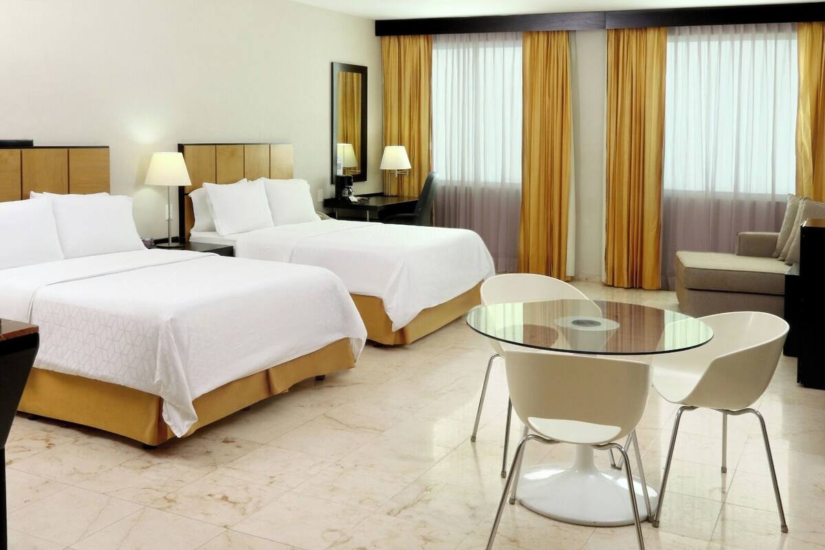 Superior Studio Suite, Park View | Iron/ironing board, free WiFi