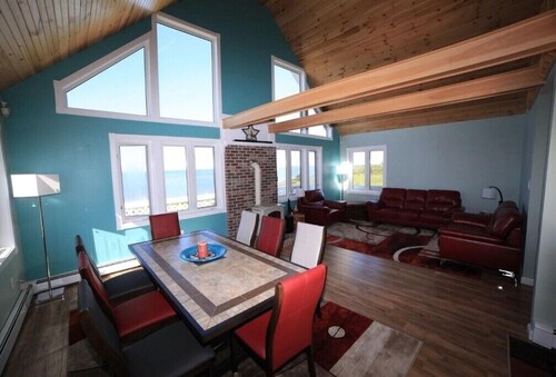 Oceanfront PEI Home with Ocean Views, Wraparound Deck & Private Beach