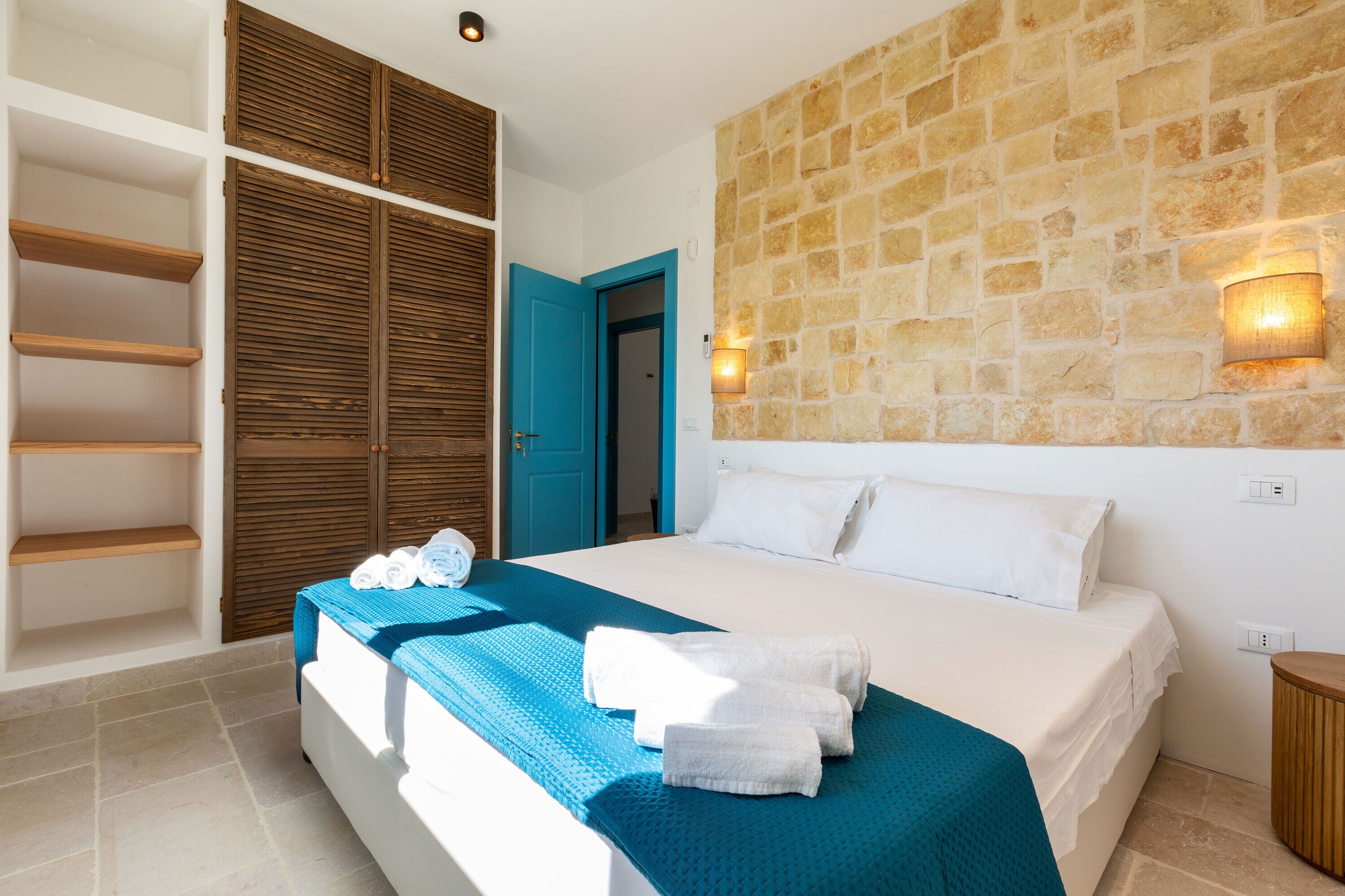 3 camere, accesso a Internet, lenzuola