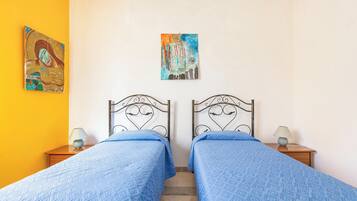 4 Schlafzimmer, Bügeleisen/Bügelbrett, Bettwäsche