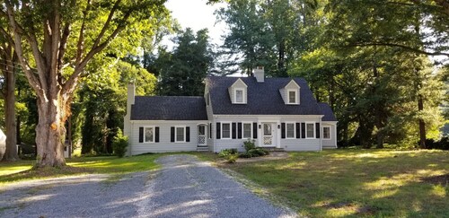 3-bedroom house in lovely Halifax for quiet, restful stays