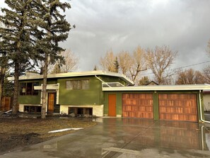 Exterior - Unique Monarch Home (Monarch)