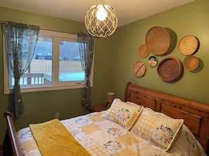 4 bedrooms, internet, bed sheets