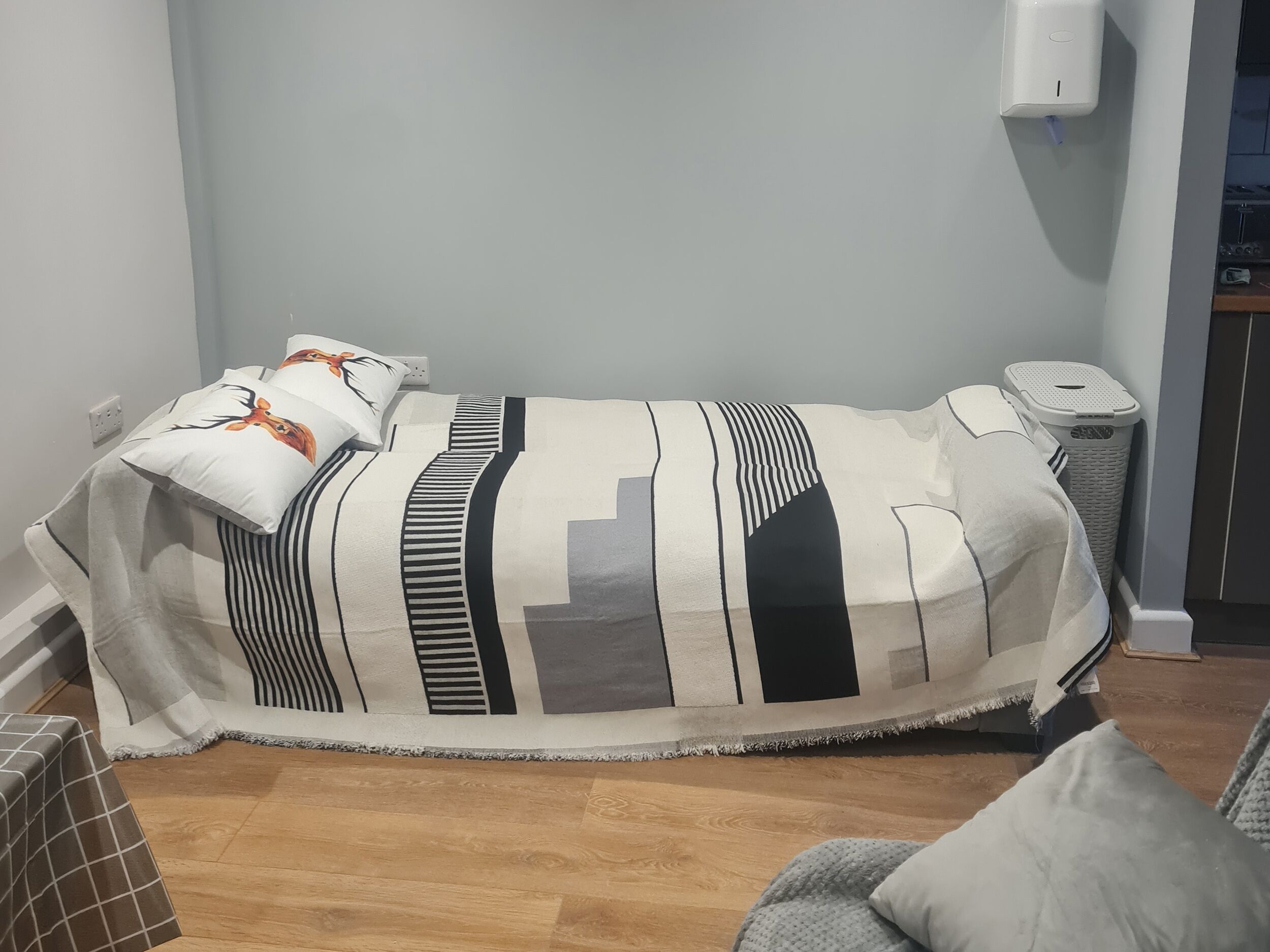 2 bedrooms, individually decorated, individually furnished, free WiFi