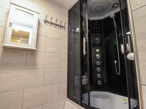Shower - Morcombe Retreat (Morecambe)