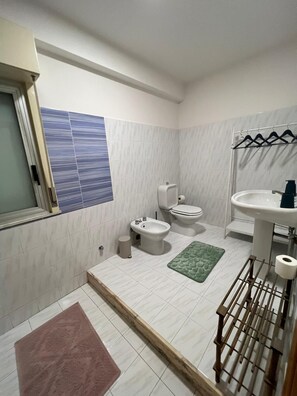 Bathroom - Masciara Home  (Fiumefreddo Sicilia)
