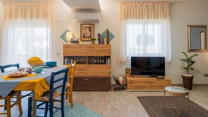 Signature Apartment, Balcony, City View | Dining - Masciara Home  (Fiumefreddo Sicilia)